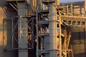 効率的な作業を実現！高所作業用機器のレンタル事業者の選び方